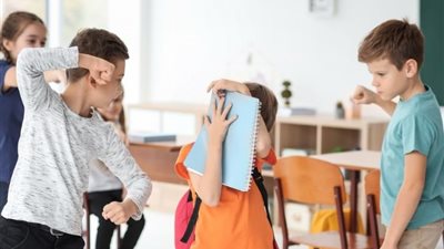 بعد مقتل طالبين.. أخصائيون نفسيون يحذرون من العنف داخل المدارس