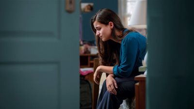 طرق تساعدك على علاج ابنتك من الاكتئاب