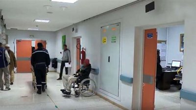 في استجابة فورية.. الشرطة تُساعد مُسنة بنقلها لمستشفى بباب الشعرية