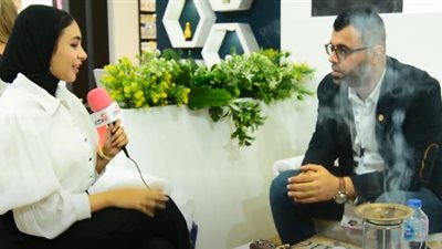 معرض إيجي بيوتي.. عمر حمدان يكشف لـ«هير نيوز» أسرارًا جديدة عن البخور 