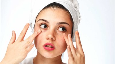 3 طرق طبيعية لعلاج جفاف بشرتك في الشتاء