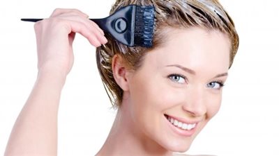 6 طرق طبيعية لصبغ الشعر في المنزل.. صور