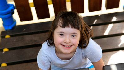 6 طرق لتعامل الأم مع الطفل ذي الاحتياجات الخاصة