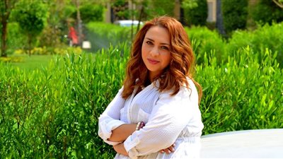 من أفعال الشياطين.. خبيرة طاقة تكشف مفاجآت خطيرة عن عيد الحب