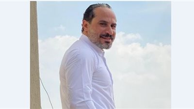 سرقة سيارة الفنان محمد العزب.. ويستغيث بمتابعيه بعد المحضر