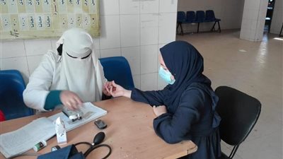 الكشف على  64 ألف سيدة ضمن مبادرة 100 مليون صحة في المنيا