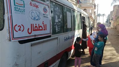 توقيع الكشف الطبي مجانًا على 1112 مواطنًا بقرية الرياض في دمياط