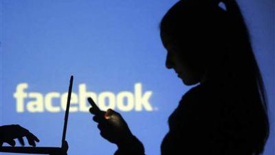 تتزعمها سيدتان.. ضبط عصابة تستولي على أموال المواطنين عبر الإنترنت