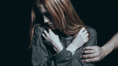 إحصائية صادمة: 80% من ضحايا الاعتداء الجنسي يرفضن إبلاغ الشرطة