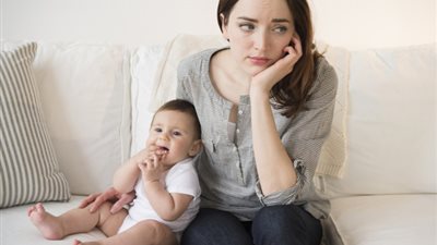 ماذا تعرفين عن اكتئاب ما بعد الولادة وكيف يمكنك علاجه؟