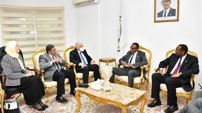 وزير الدفاع الرواندي يستقبل رئيس 