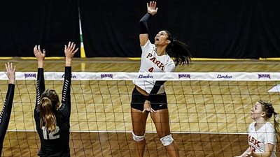 ندى معوض تفوز بلقب أفضل لاعبة في دوري الجامعات الأمريكي للكرة الطائرة سيدات