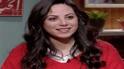 نانسي ماهر: «ما تتجوزيش اللي تتمنظري بيه.. أنتِ مش عربية اسبور»