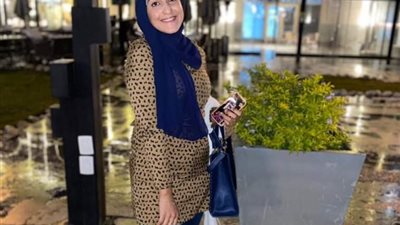 «الشموع الفواحة».. ريم حجازي ومشروع ناجح لتعطير البيوت وتزيينها