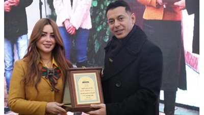 جيهان مديح تكرم أصحاب الهمم.. خلال مؤتمر حزب مصر أكتوبر  