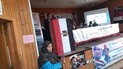 ندوة توعوية عن خطورة الإدمان والمخدرات بمعهد الخدمة الاجتماعية