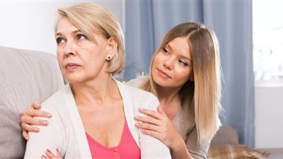 «هير نيوز» سألت الحموات ما هي  طرق رضائهن عن زوجات الأبناء؟.. الردود مفاجأة