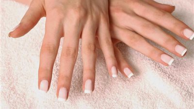 «ليس المانيكير وحده».. تخيلي جسمك بدون أظافر
