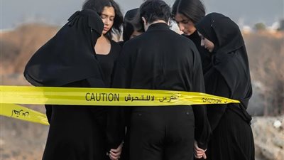 5 فتيات يواجهن التحرش بفوتو سيشن بملابس مختلفة| صور