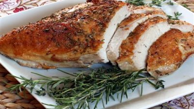 أكلات رأس السنة الشهية.. جربي صدور الرومي الروستو بالخلطة