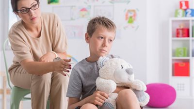 «للأم الأرملة».. كيف تجعلين أبناءك الأيتام سعداء مع بداية العام الجديد؟