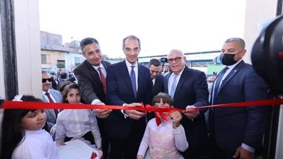 افتتاح 3 مكاتب بريد ومركزين لمبيعات خدمات «المصرية للاتصالات» ببورسعيد.. صور