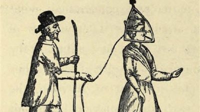 قناع الحديد الأسود.. عقاب «الست الرغاية» في العصور الوسطى