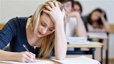 لطالبات الجامعة.. كيف تستعدي بنشاط لامتحانات الترم الأول؟ 