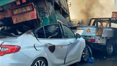 آخر تطورات حادث «الدائري الأوسطي».. ضبط سائق التريلا وعودة حركة المرور| صور