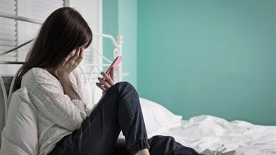 قبل تكرار مأساة الطالبة بسنت.. أمن الجيزة ينقذ فتاة من الابتزاز الإلكتروني