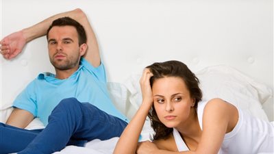 أسباب عزوف الزوج عن العلاقة الحميمة وطرق علاجها 