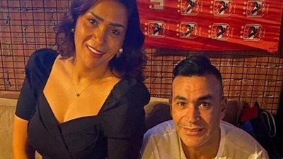 بعد إصابتهم بكورونا.. زوجة عصام الحضري تطلب الدعاء له ولابنتيه