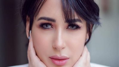 «أنا المتضررة».. ساندي تكشف سبب الخلاف مع روبي| فيديو