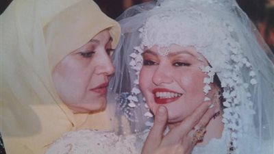 في ذكرى رحيل مديحة كامل.. اعتزلت الفن بسبب رؤيا وماتت صائمة 