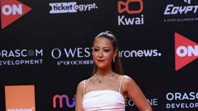 منة شلبي: لن أنسى فضل محمود عبد العزيز وأحمد عز ساعدني| فيديو