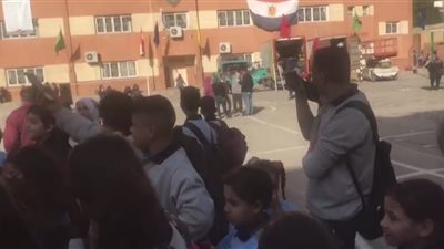 «فاتن أمل حربي» تجبر نيللي كريم على الظهور في روض الفرج