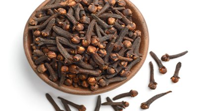 8 فوائد صحية مدهشة لتناول القرنفل صباحًا