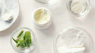 طريقة سهلة لتحضير الكريم المرطب لجسمك وبشرتك بمكونات طبيعية في المنزل