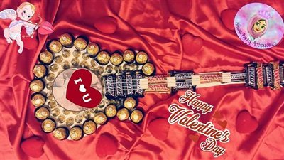 «الست أفكار».. أسرار إبداع إيمان الطحان في تحويل مجسمات الشيكولاتة لهدايا رائعة