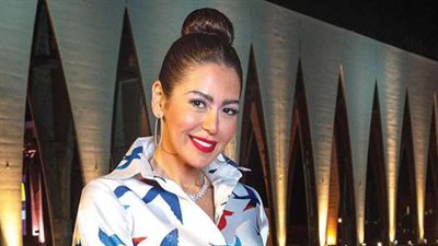 لقاء الخميسي ترقص على أغنية «الغزالة رايقة»| فيديو