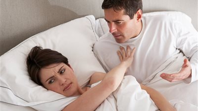 «الخيانة والإهمال».. 8 أسباب لرفض زوجك العلاقة الحميمة معكِ