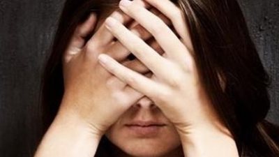 دموع هدى فى محكمة الأسرة: الشقة من حق الزوج