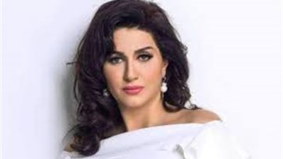 وفاء عامر تطمئن جمهورها وتكشف تفاصيل حريق عمارتها: ماس كهربائي