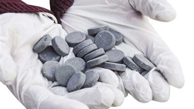 «بيع حياتك بجنيه»| مطالبات بحظر استيراد حبة الغلة السامة.. وبرلماني: «مالهاش بديل»