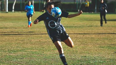 «الفيفا السبب».. صدمة لأندية دوري الكرة النسائية بسبب المادة 30