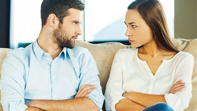 سنة أولى زواج.. 15 نصيحة مضمونة للتعامل مع الزوج القماص 