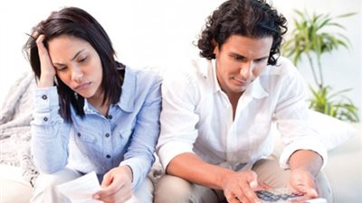 «من غير اشمعنى».. نانسي ماهر تقدم الوصفة السحرية لتجاوز المشاكل المادية بدون طلاق