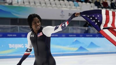 حكاية إيرين جاكسون أول سمراء تفوز بذهبية التزلج السريع بدورة الألعاب الشتوية