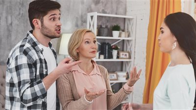 شخصية الأم تصنع الزوج.. 4 أنواع من الأمهات لازم تعرفيها    