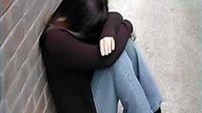 طفلة تروي بدموعها: 3 ذئاب بشرية اغتصبوني واستغلوا حاجتي للعمل